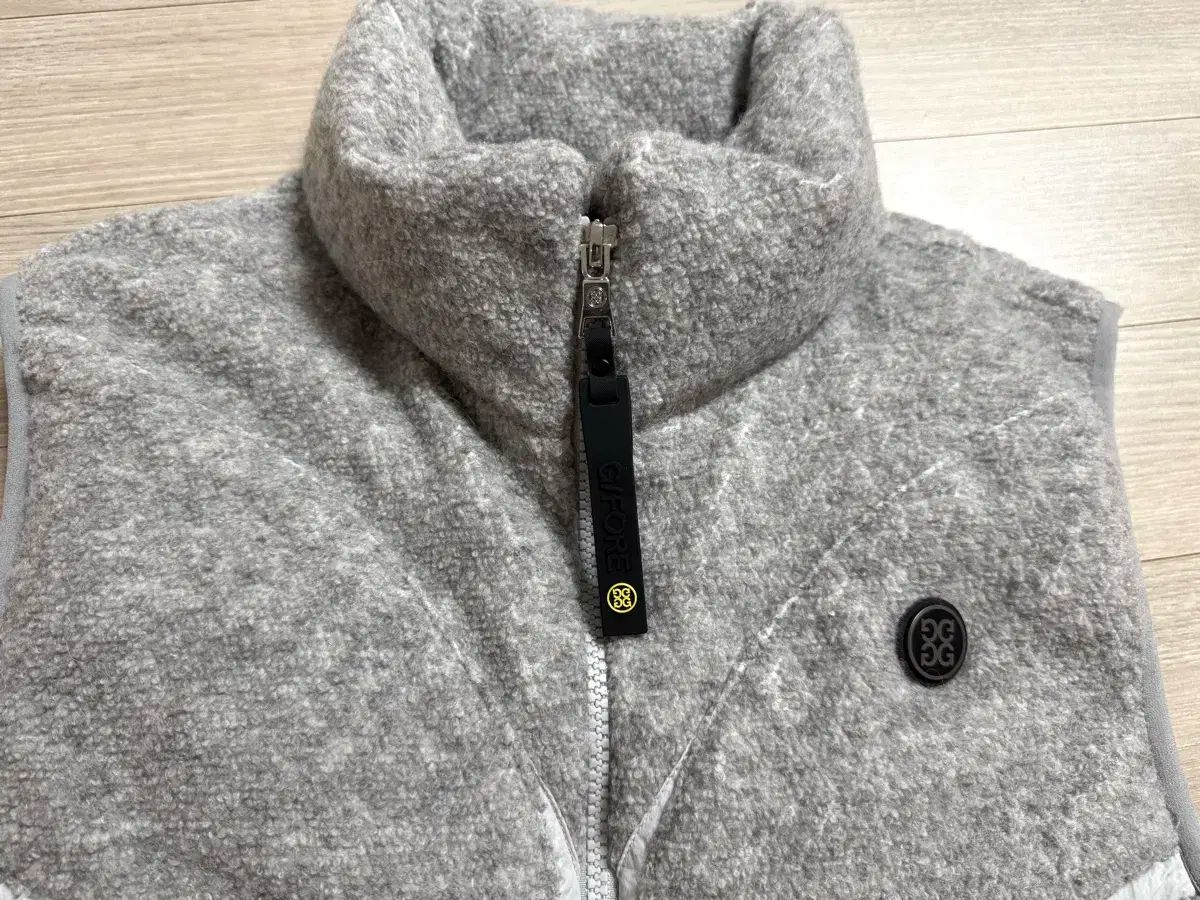 G FORE(ジーフォア) レディース ダウンベスト - メルカリ