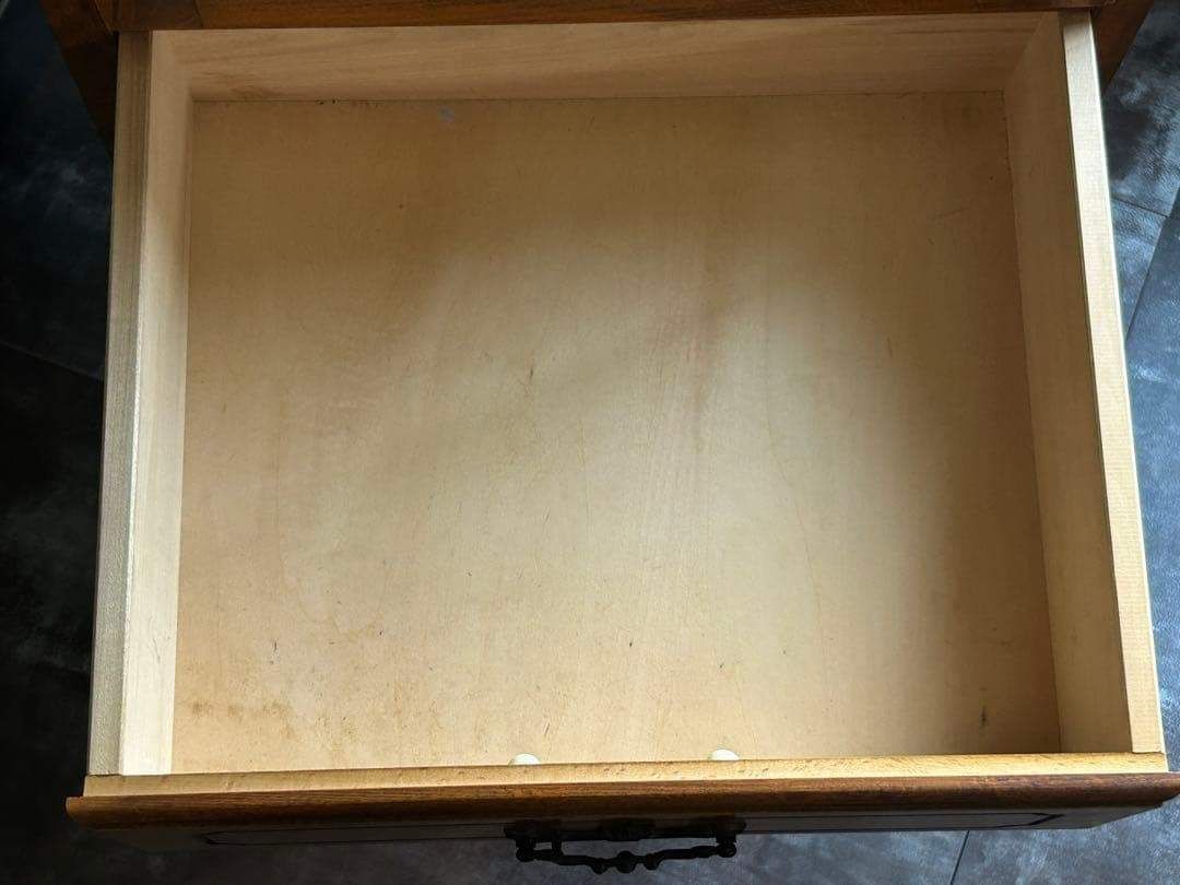 レトロ karimoku カリモク コロニアル カップボード キャビネット GZ MARWIL-DEMENAGEMENTS_CH