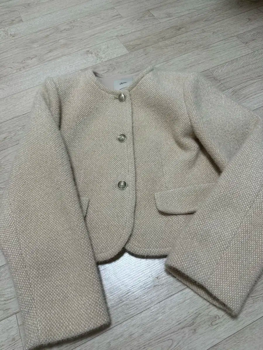 ロエム ヘアリー