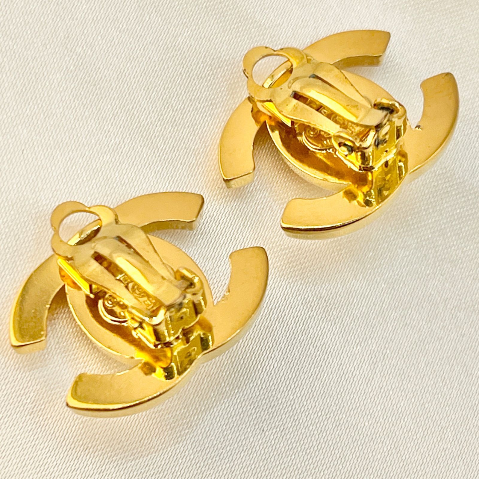 シャネル ヴィンテージ イヤリング ココマーク ターンロック コメ有