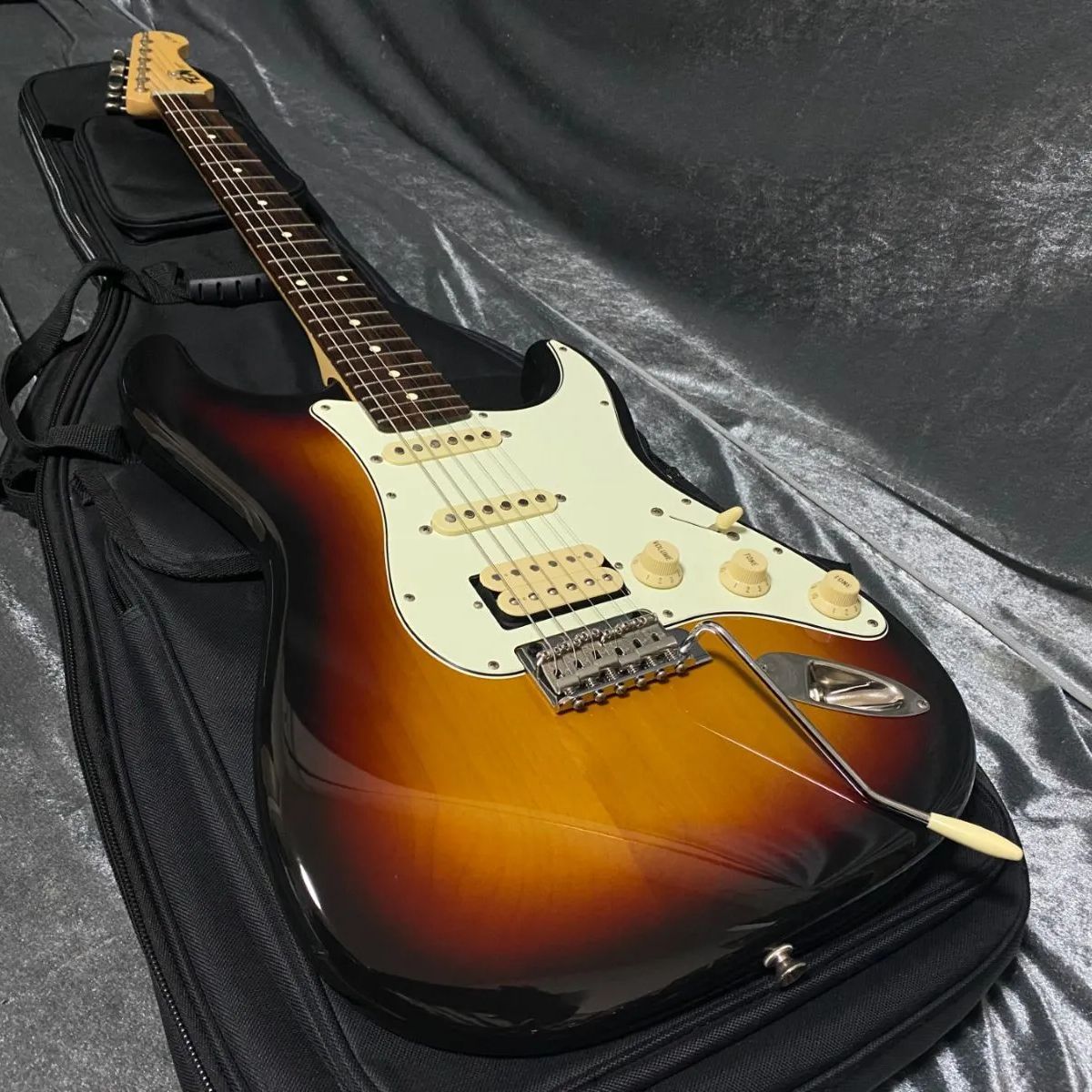 FUJIGEN フジゲン NST11RAL Neo Classicシリーズ 国産 Made in Japan HSSレイアウト コイルタップ付 2017年製 FGN エレキギター