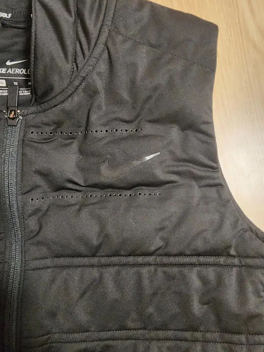 ナイキ エアロロフト 100 サイズ NIKE ゴルフダウンベスト NIKE ダウンベスト