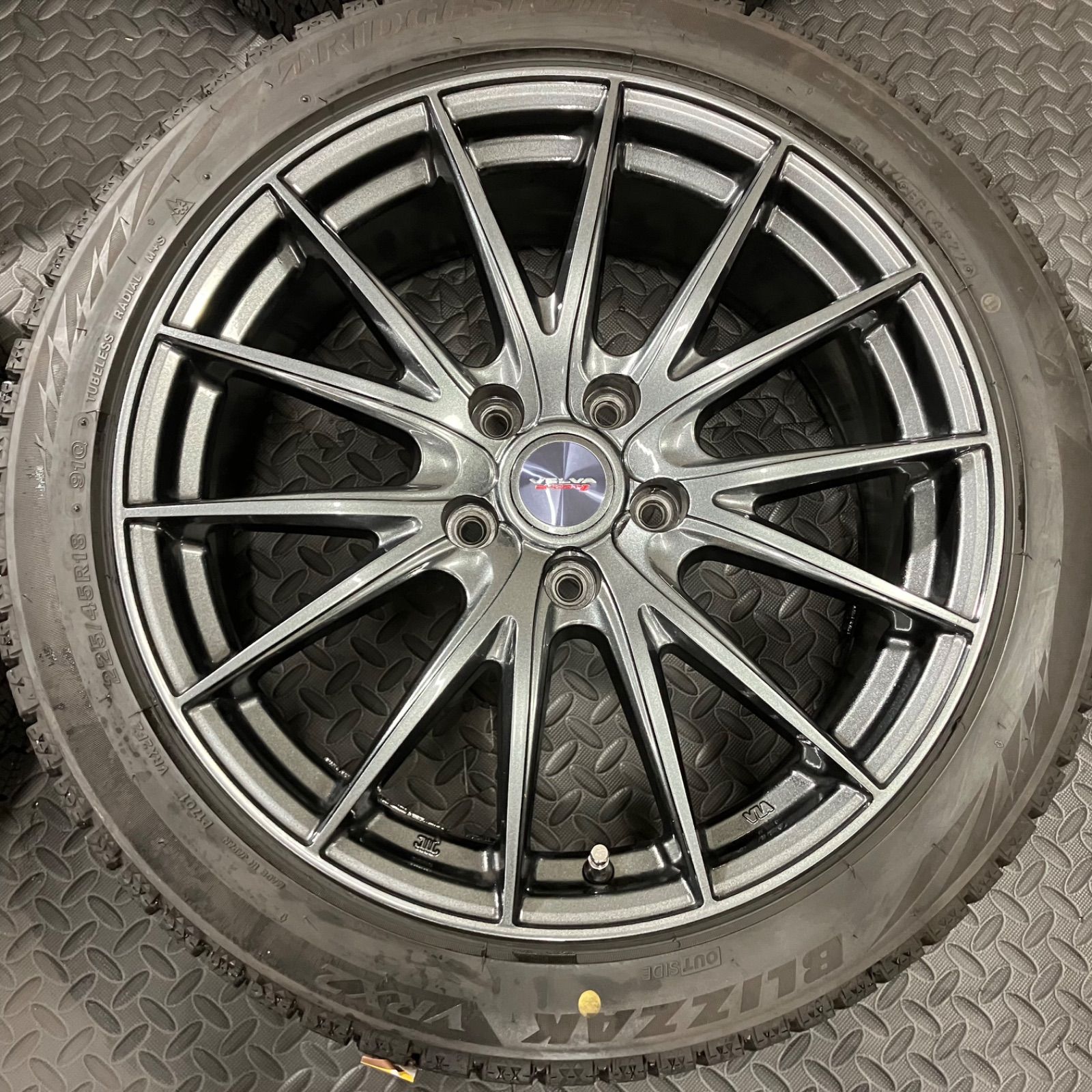  22年製 225 45 R 18 ブリヂストン ブリザックVRX 2 ウェッズ ヴェルバ クラウン スタッドレスタイヤ 3504 18インチ タイヤ ホイールセット