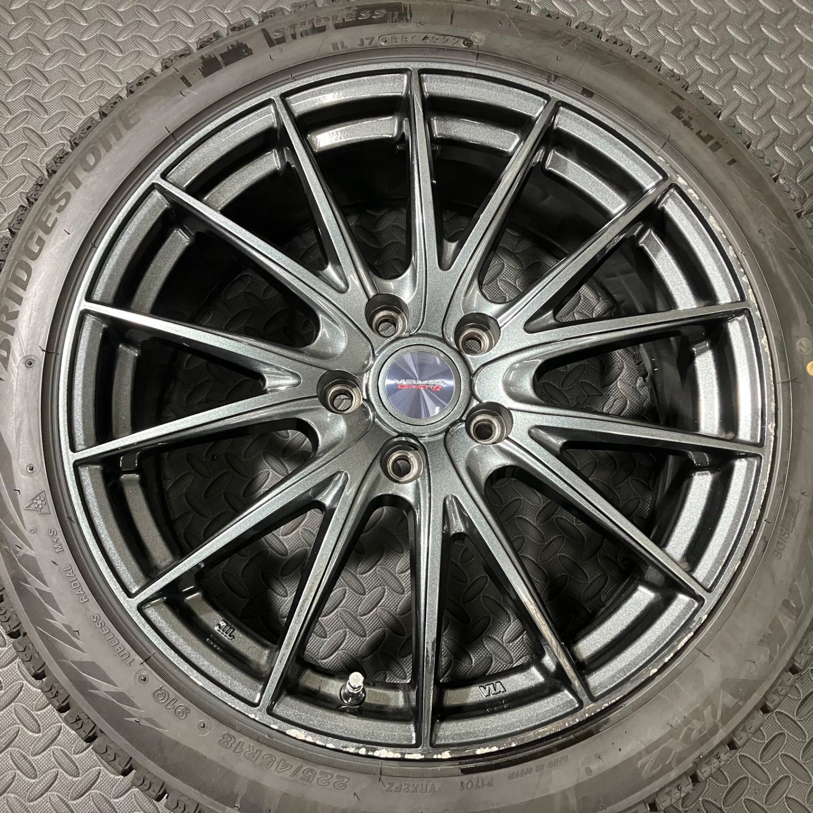 22年製 225 45 R 18 ブリヂストン ブリザックVRX 2 ウェッズ ヴェルバ クラウン スタッドレスタイヤ 3504