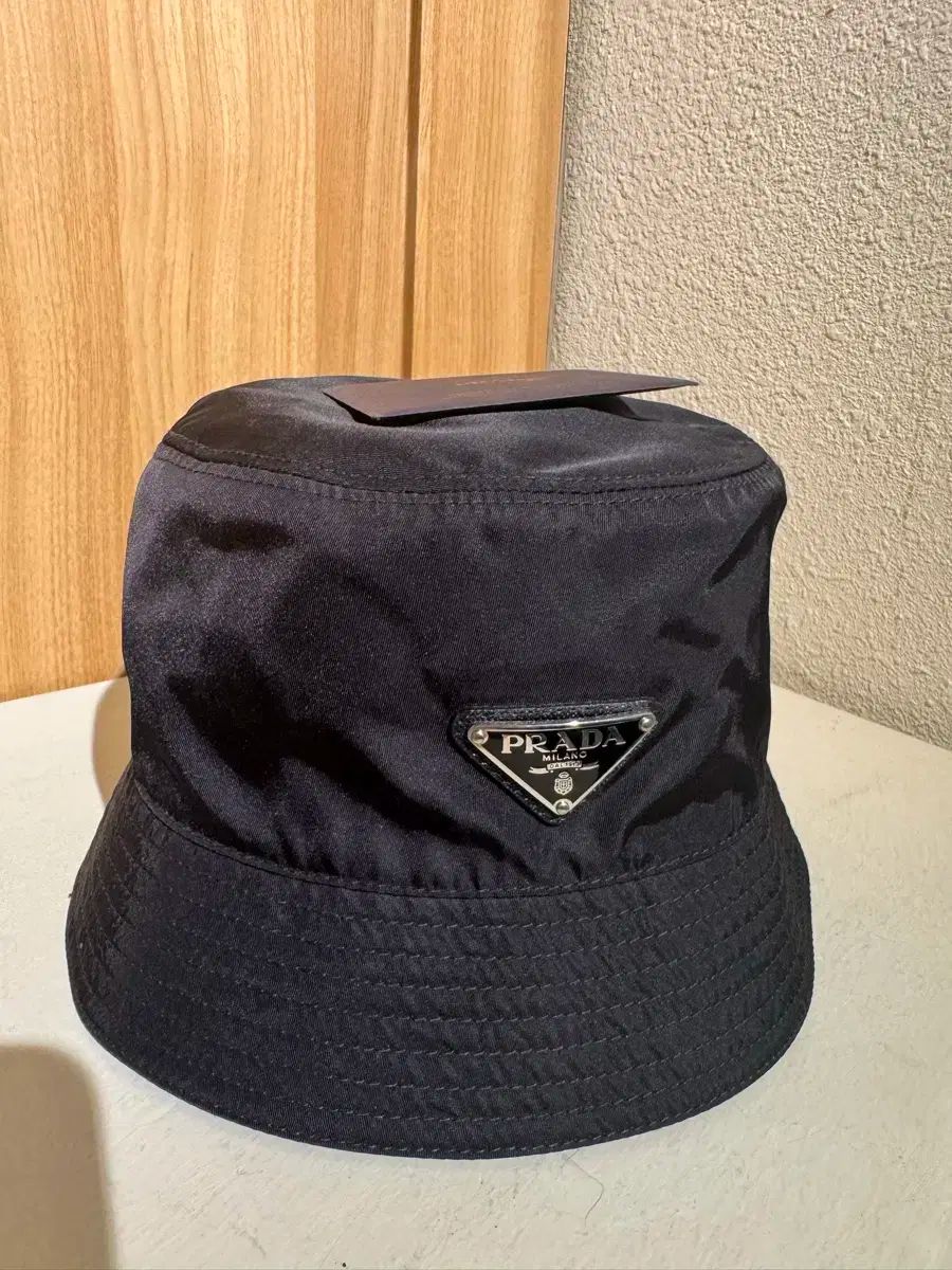 PRADA ブラック バケットハット M み shop取引では対象外 展示級