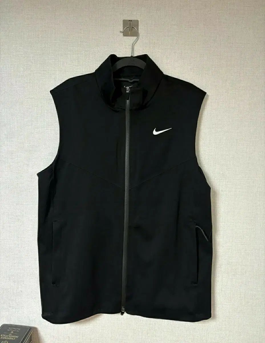 ナイキゴルフ ストーム フィット ベスト Lサイズ