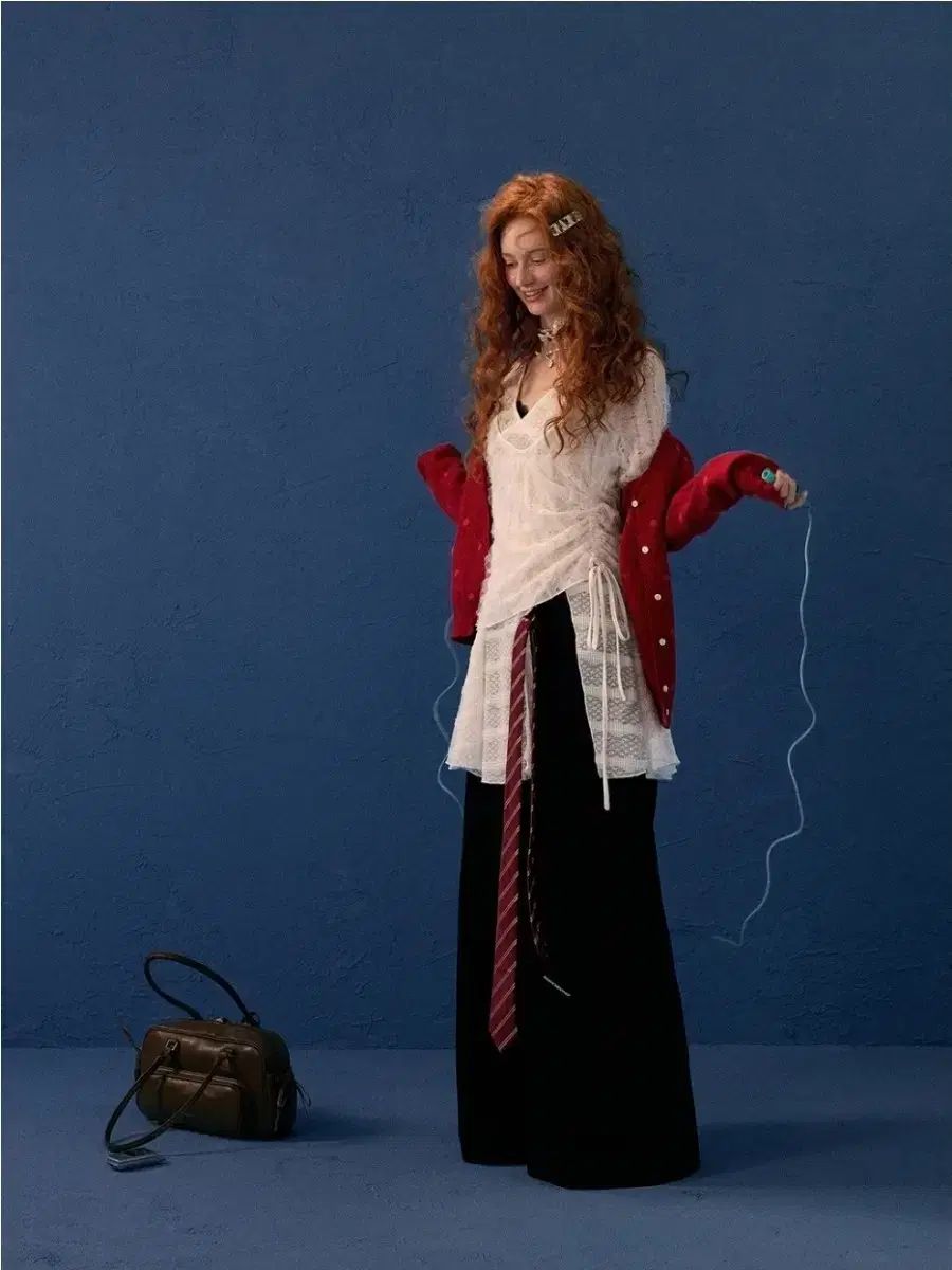 MAMC レイヤード シアー Vネック トップ