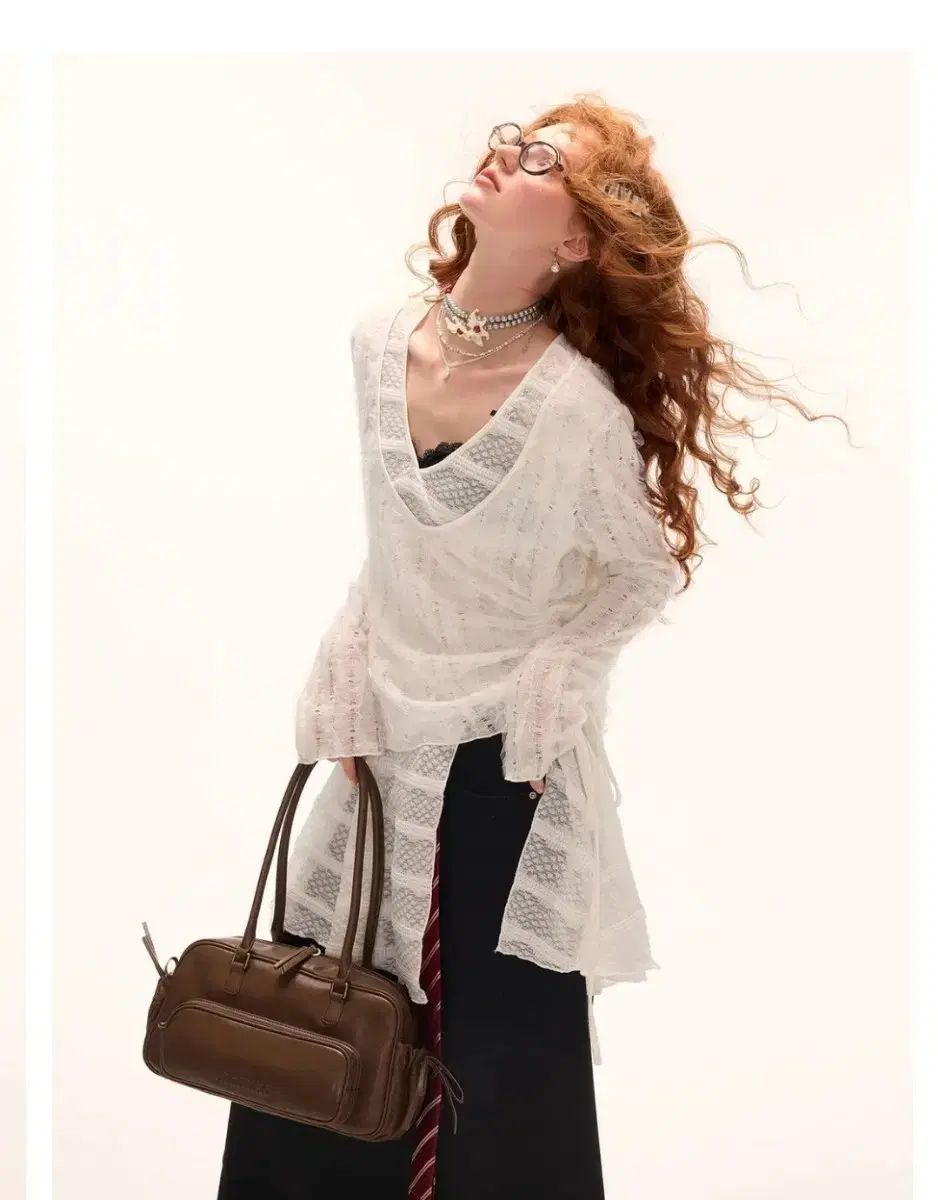 MAMC レイヤード シアー Vネック トップ