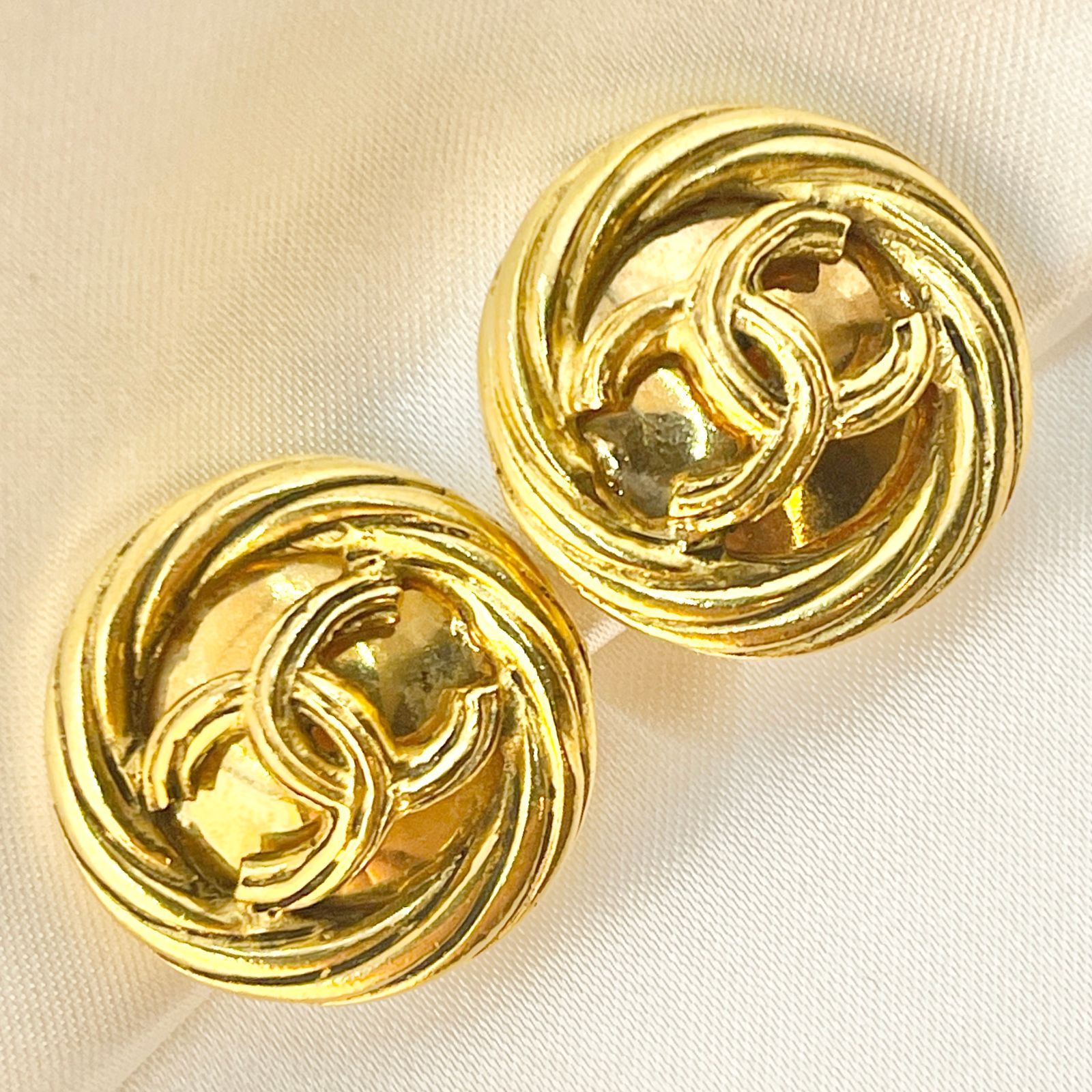 シャネル ヴィンテージ イヤリング ココマーク ラウンド型 ロープ 小ぶり