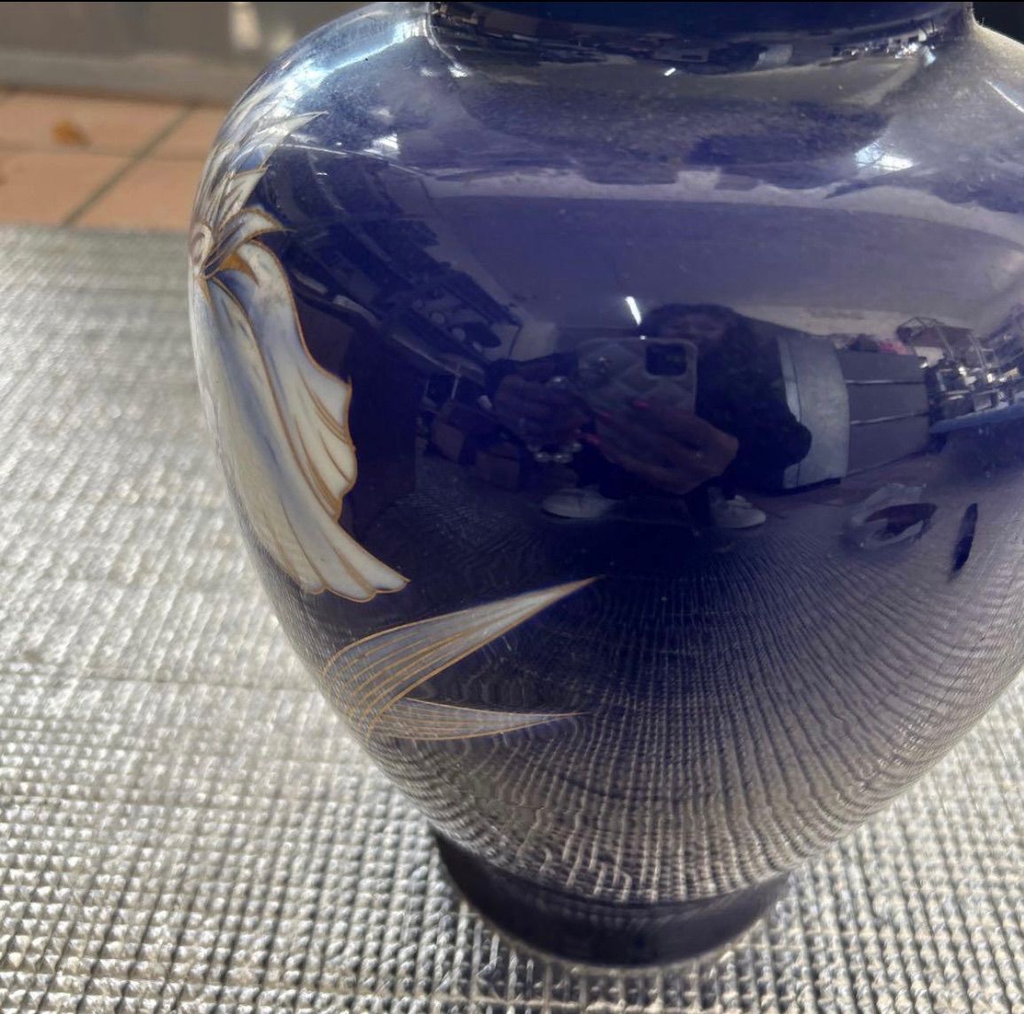 激レア【深川製磁】花瓶 鳥花 宮内庁御用達 Amazon.co.jp: 深川製磁 宮内庁御用達 官窯染付 花鳥紋百合に雀 花瓶1