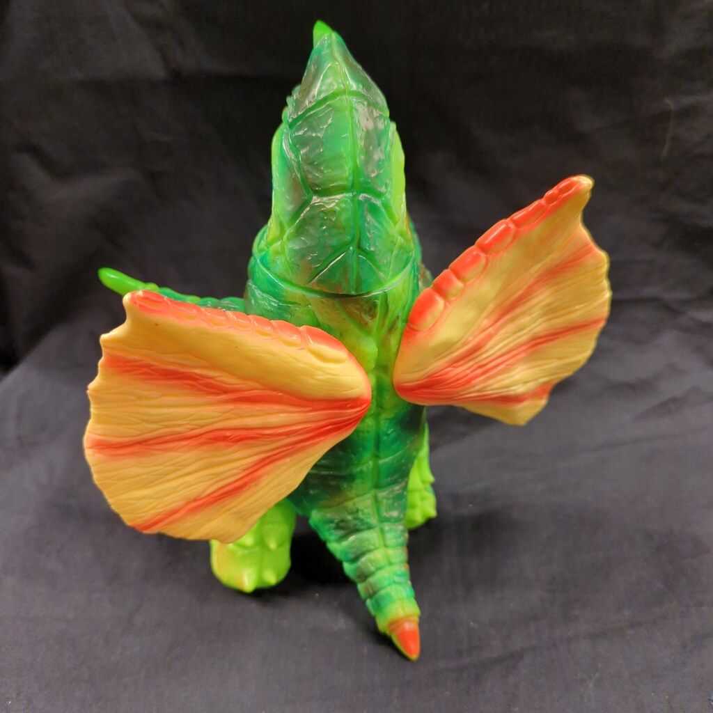 ベアモデル オール怪獣コレクション ドラコ 黄緑色成型 - メルカリ