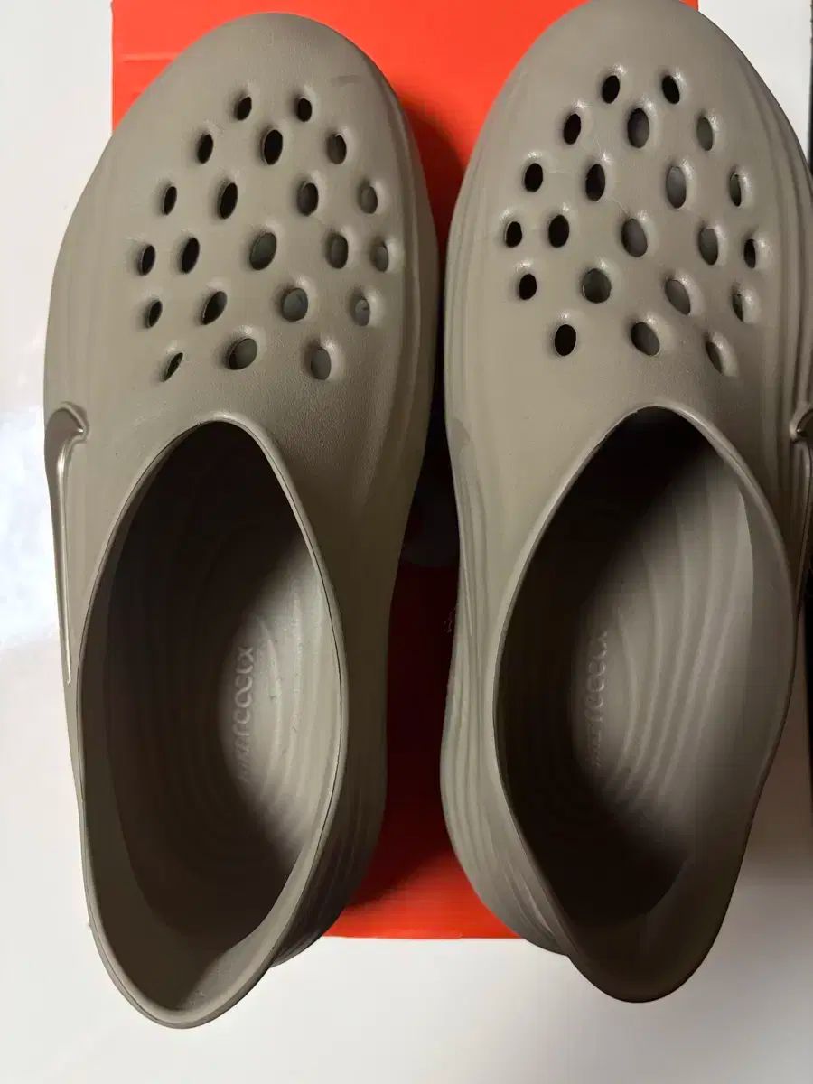 ナイキ リアクトX リー ジュビネイト カーキ 270