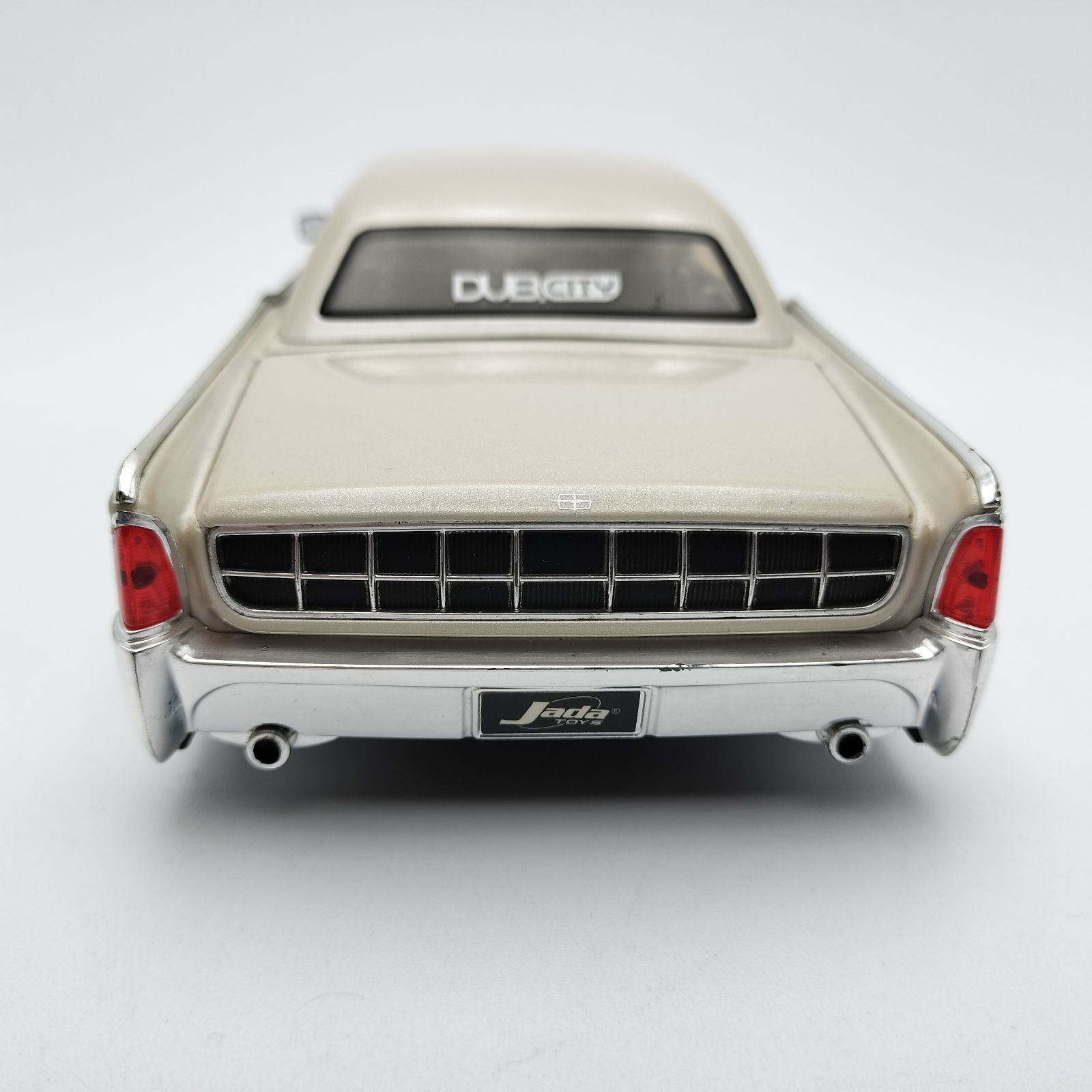 Jada Toys】1963 Lincoln Continental 1/24 リンカーン コンチネンタル
