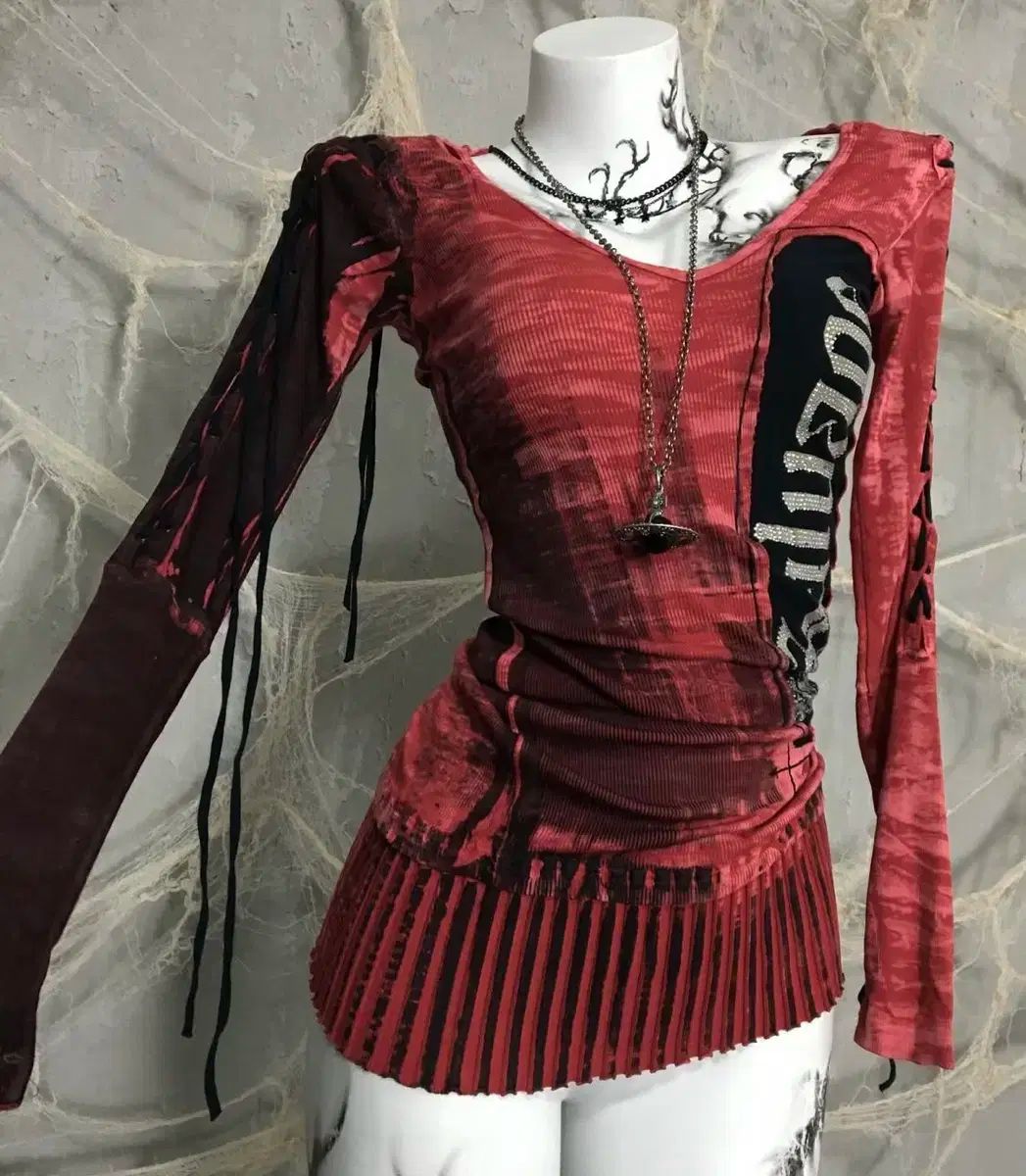 セルビッジ パンク エンブロイダリー ONE PIECE ビア Q チャンミン アケホム