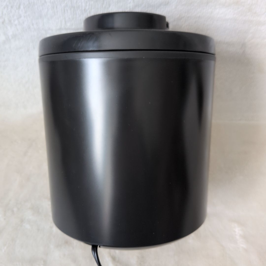 ブラック ガラス容器