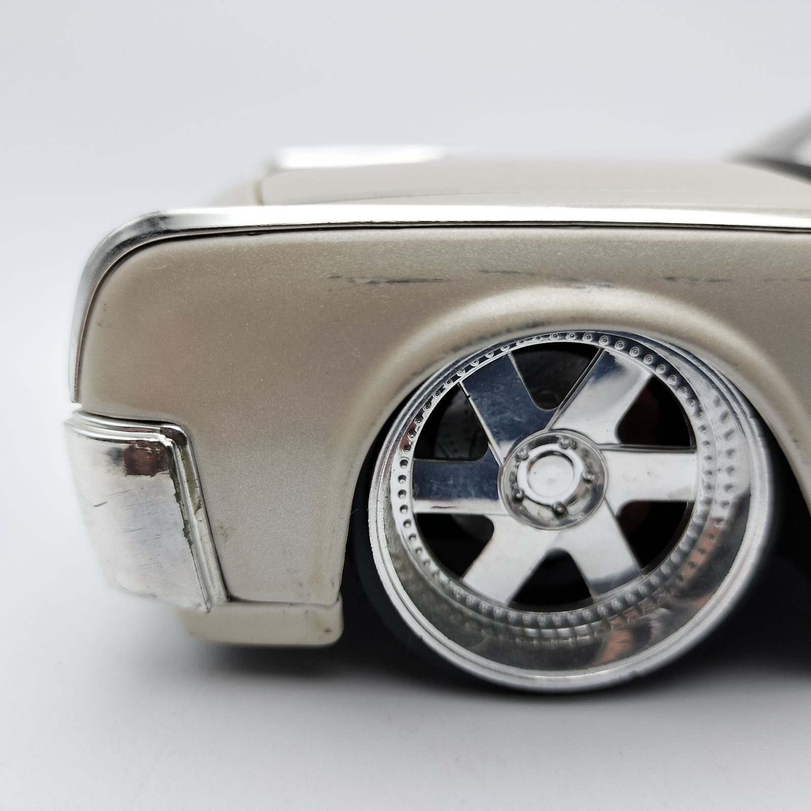 Jada Toys】1963 Lincoln Continental 1/24 リンカーン コンチネンタル