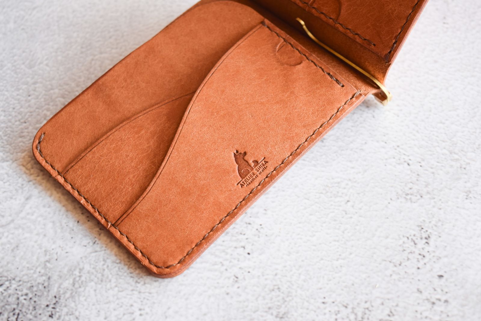 マネークリップ 本革