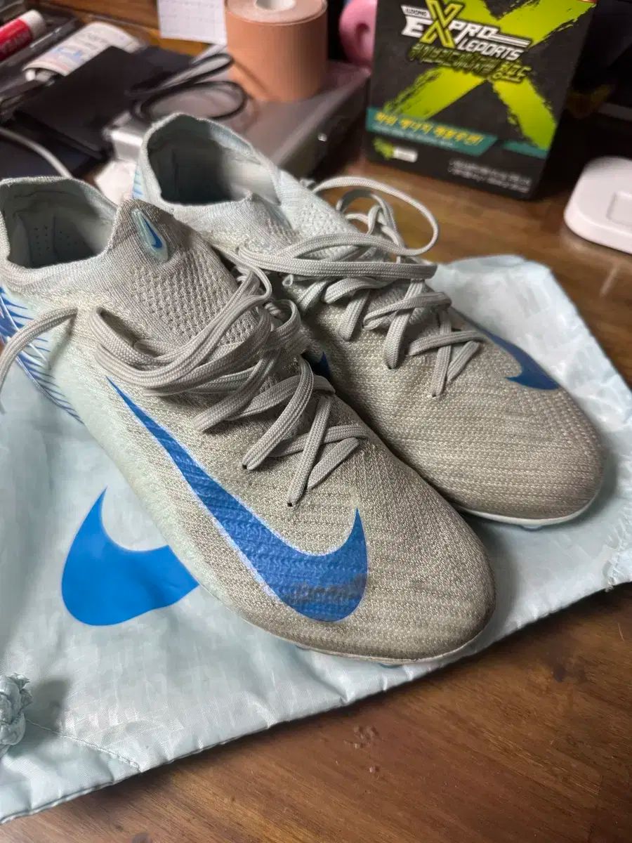 ナイキ マーキュリアル ヴェイパー 16 エリート AG 250