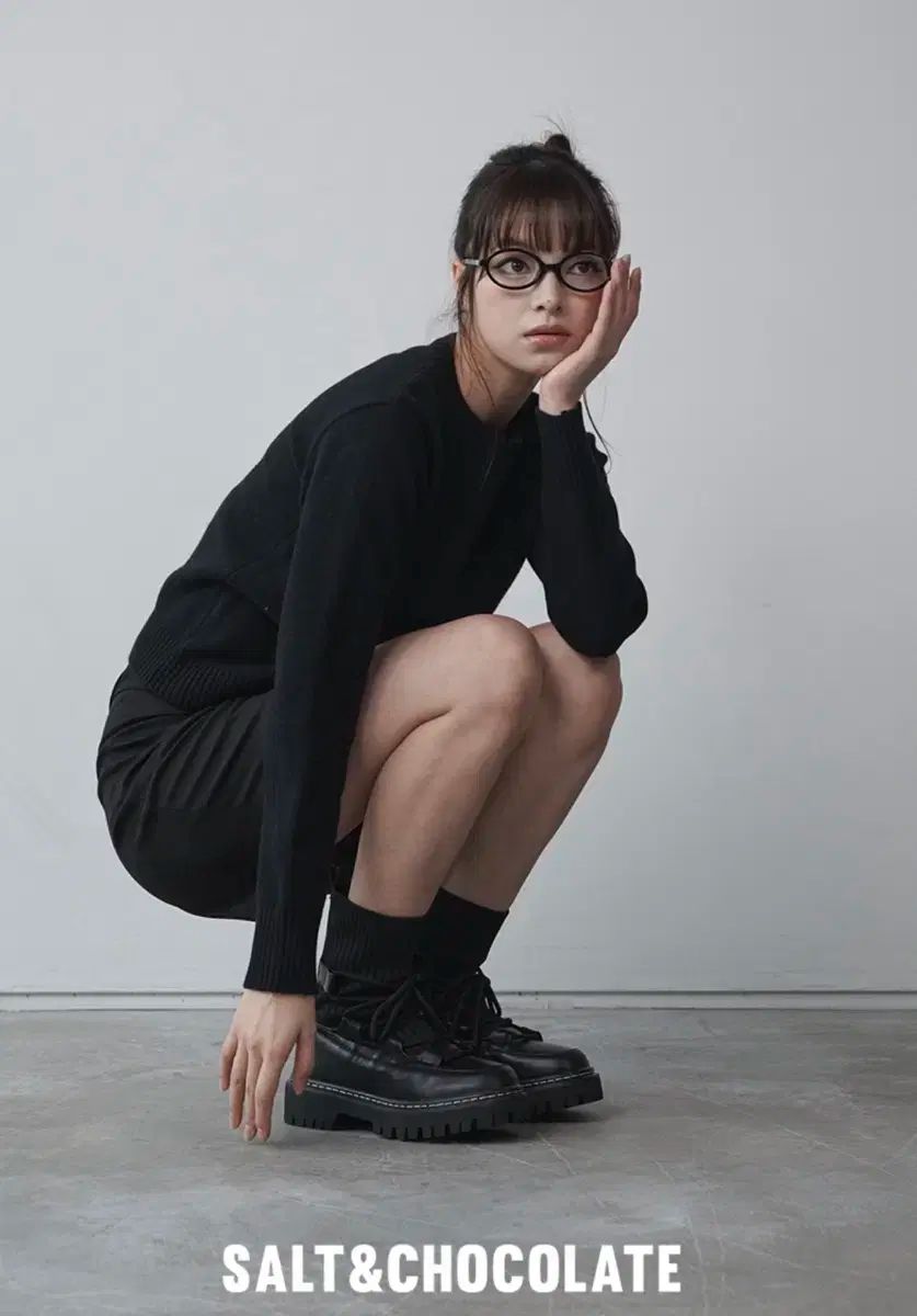 SALT AND CHOCOLATE ソルトアンドチョコレート ニート ソックス ブーツ IVE アイヴ イソ イ セヨン 着用