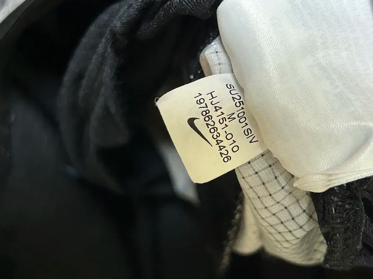 ナイキ ランニング ディヴィジョン ハーフパンツ ブラック グレー M