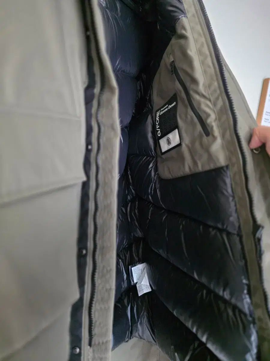 ダウンジャケット