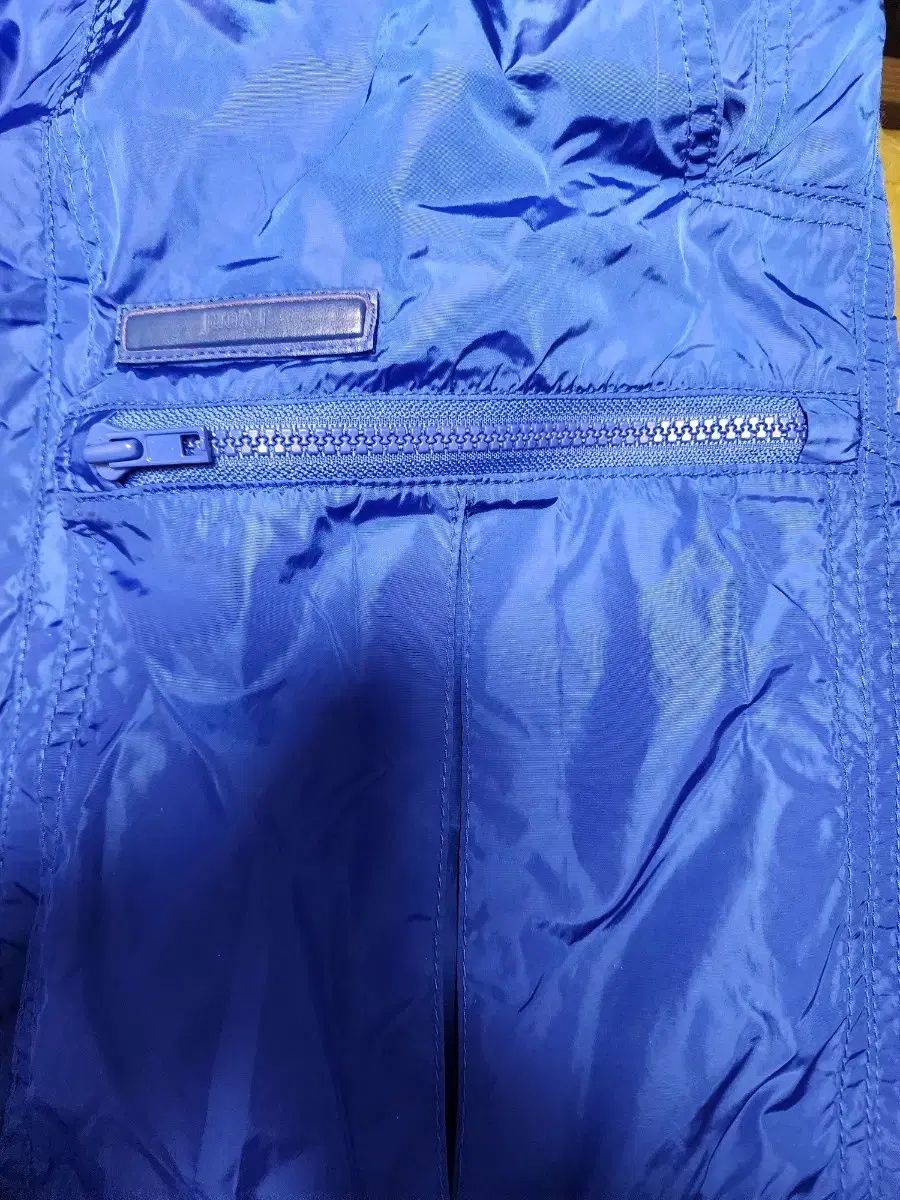 ブルー ナイロン