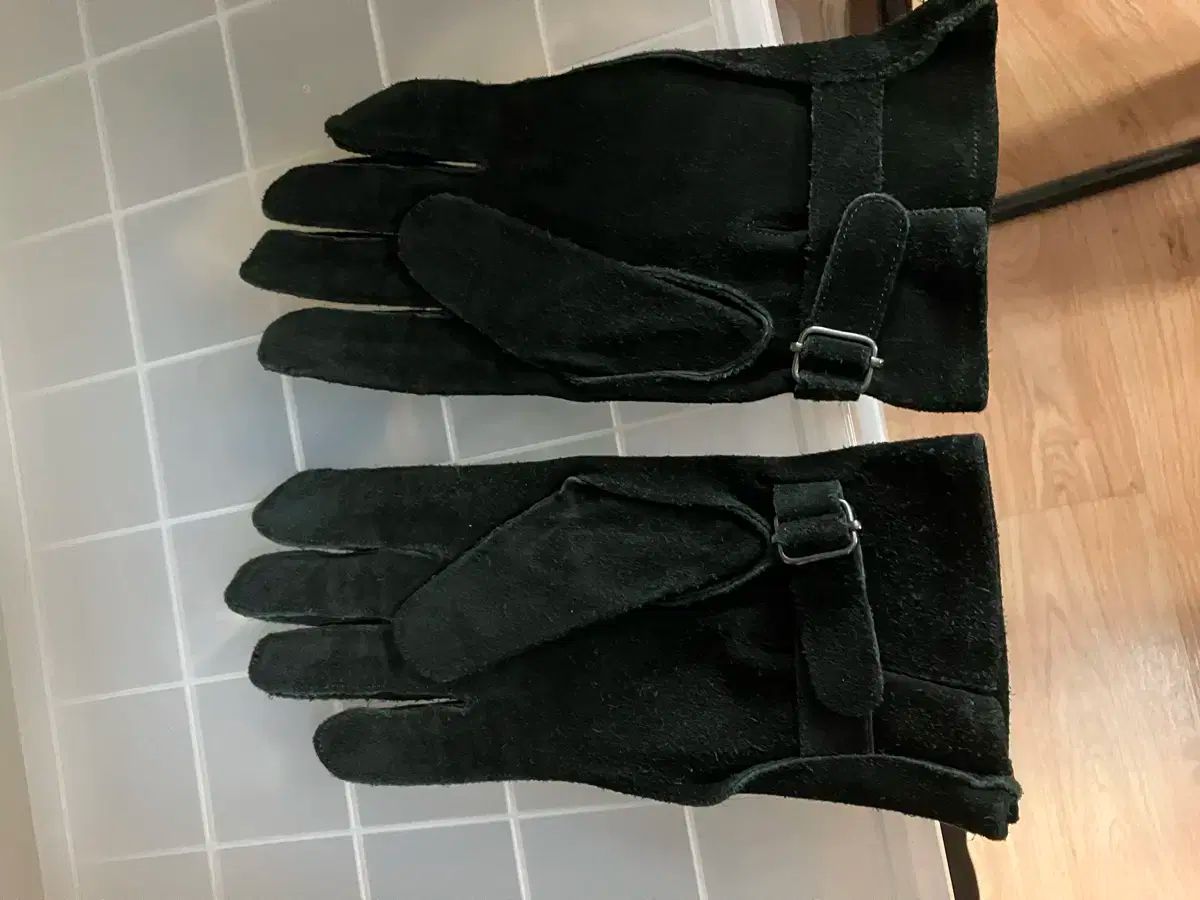 アワーレガシー スウェード 手袋 L