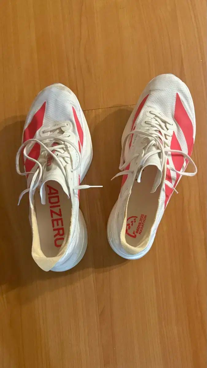 アディダス アディゼロ プロ4 ピンク