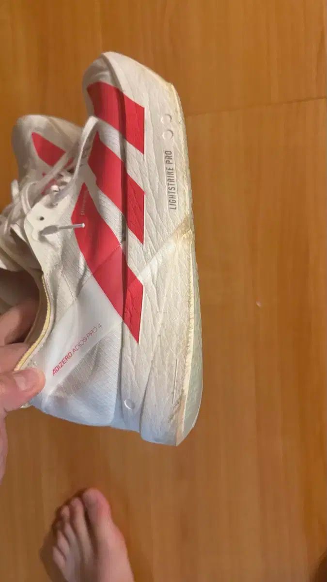 アディダス アディゼロ プロ4 ピンク