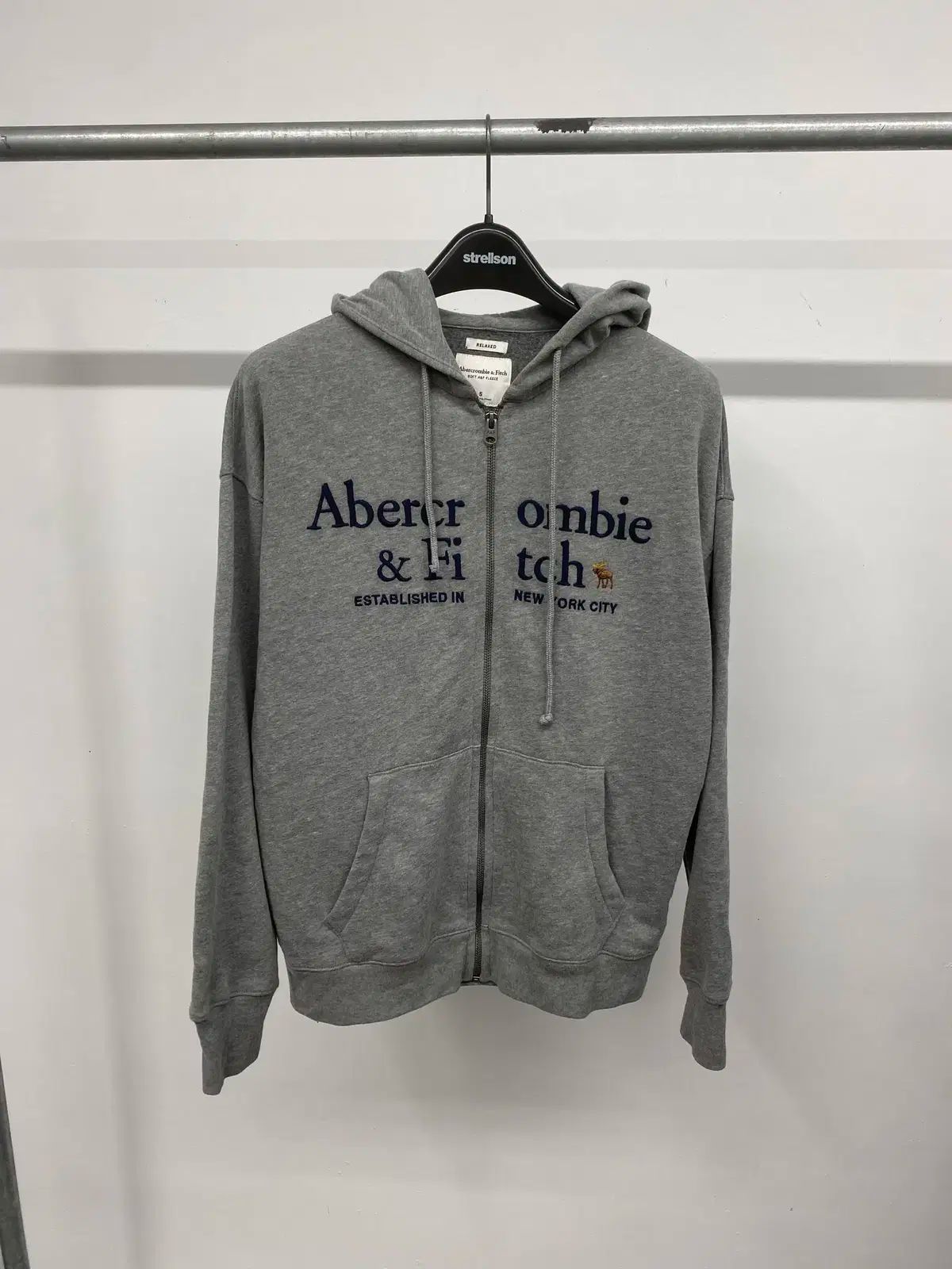 ユニセックス Abercrombie アバクロンビー グラフィック 刺繍 フードフーディー ジップアップ スウェットシャツ ジャケット