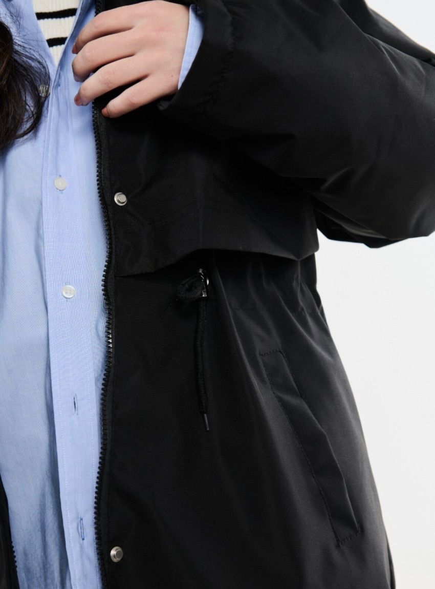 フェイクファー付きミドルコート