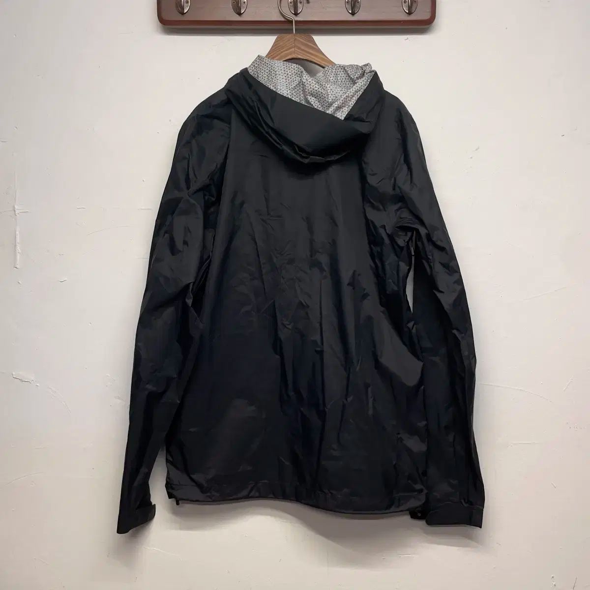 マウンテン HARDWEAR ドライ Q ブラック ウィンドブレーカー ジャケット