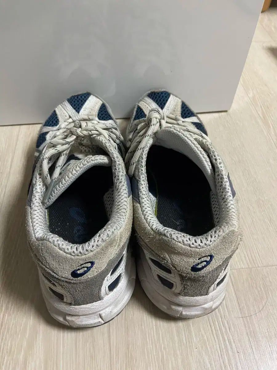 トレイル ランニングシューズ