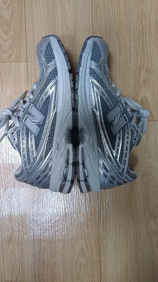 ニューバランス 1906R下部 グレー シルバー メタリック OLIVEOS_COM_TR