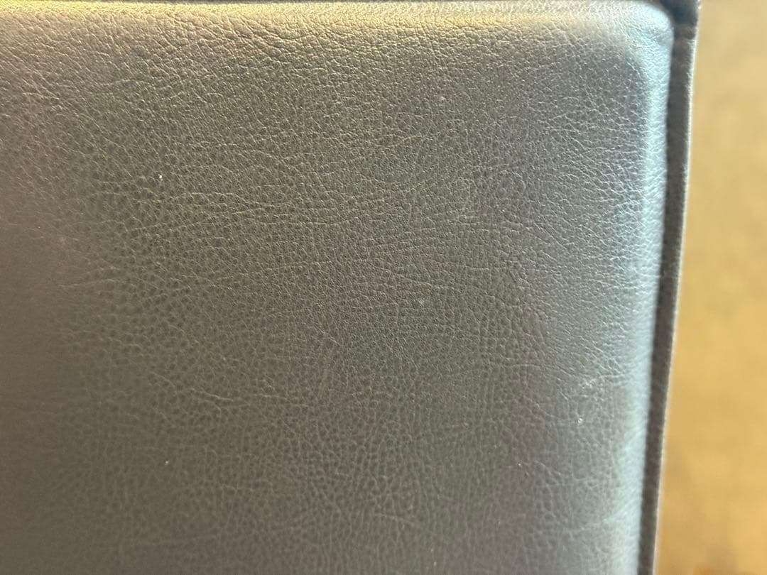 ②リーンロゼ ligne roset ブラック レザーチェア 2脚セット YZ - メルカリ