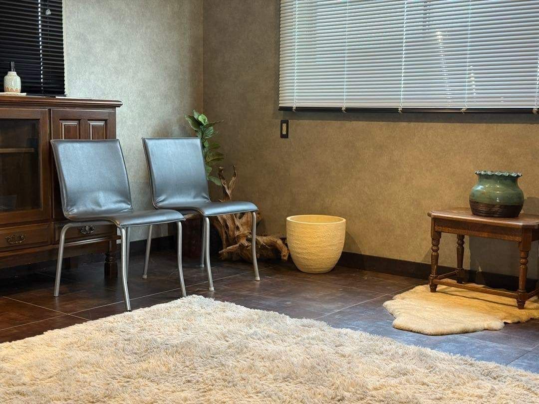 ②リーンロゼ ligne roset ブラック レザーチェア 2脚セット YZ - メルカリ 