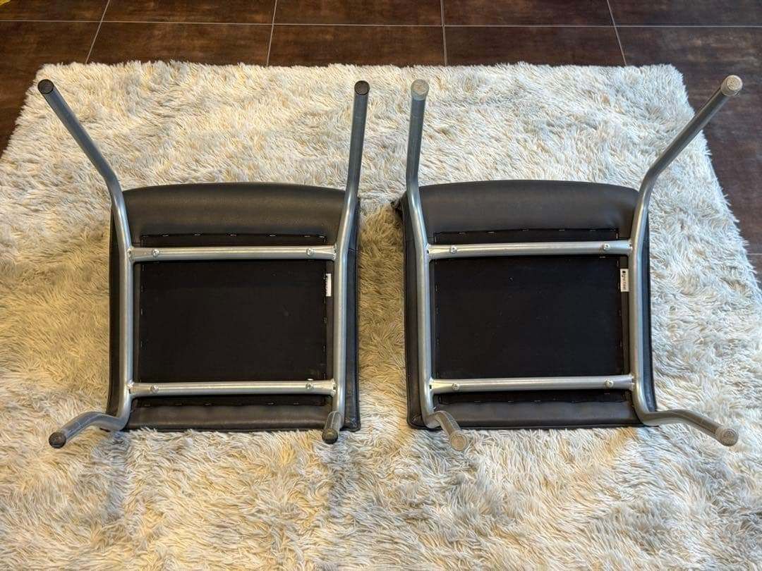 ②リーンロゼ ligne roset ブラック レザーチェア 2脚セット YZ - メルカリ