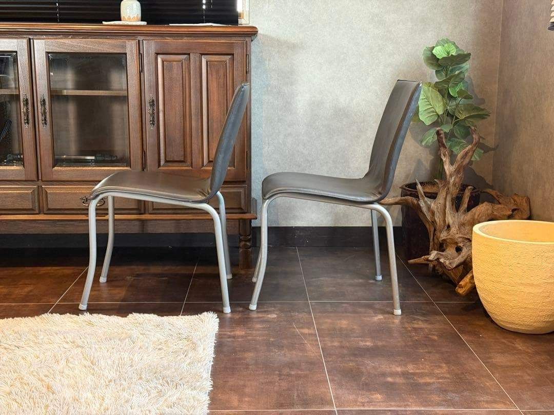 ①リーンロゼ ligne roset ブラック レザーチェア 2脚セット YZ - メルカリ