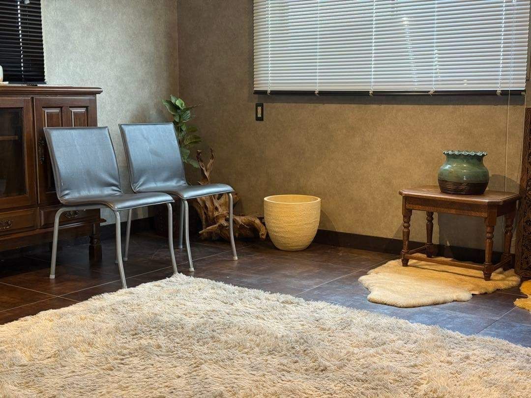 ①リーンロゼ ligne roset ブラック レザーチェア 2脚セット YZ - メルカリ