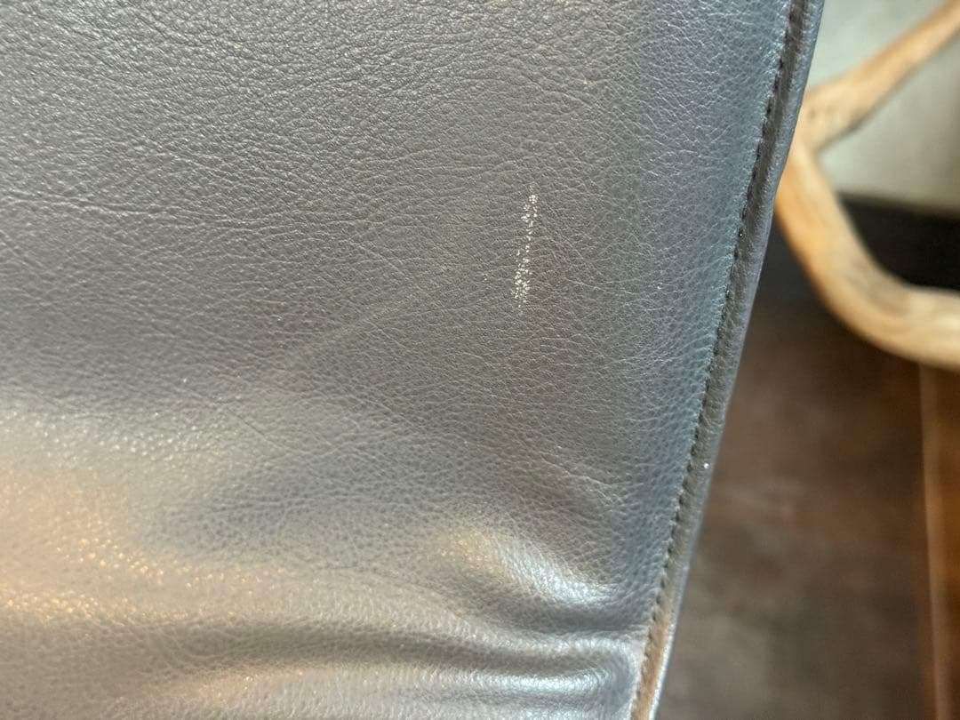 ①リーンロゼ ligne roset ブラック レザーチェア 2脚セット YZ - メルカリ