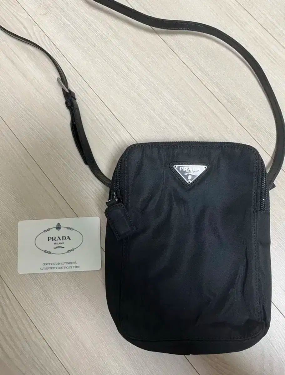 PRADA プラダ ミニ クロスバッグ