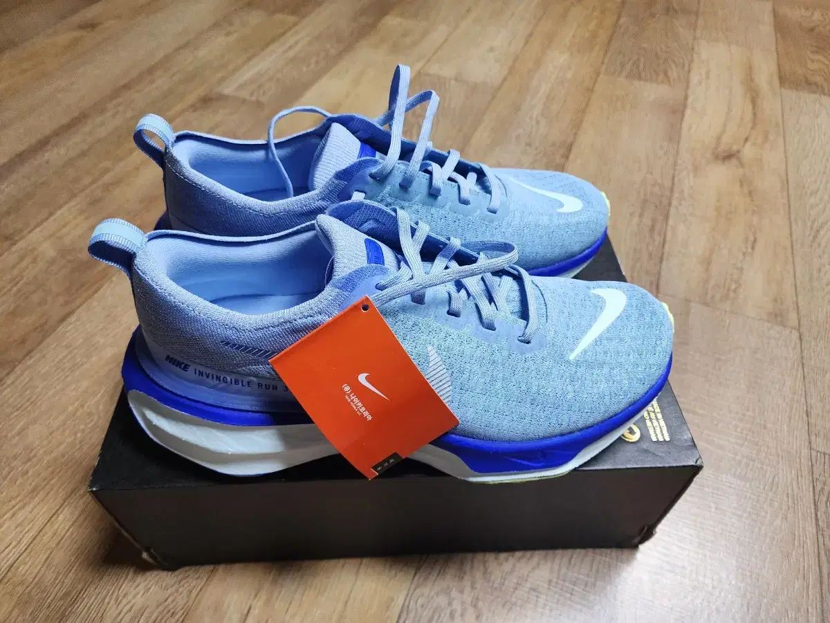 NIKE ランニングシューズ インヴィンシブル3