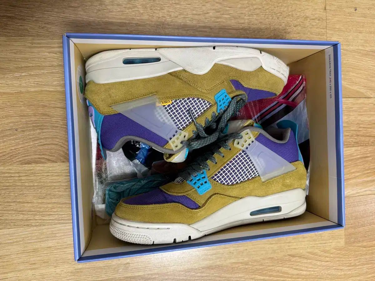 285 NIKE エア ジョーダン 4 UNION デザート モス