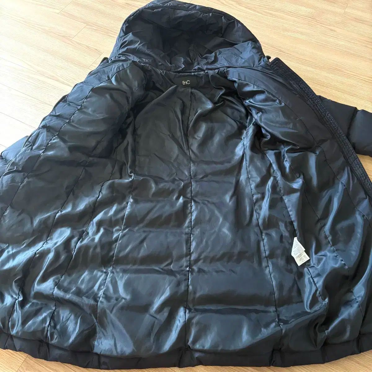 ロング丈ダウンジャケット