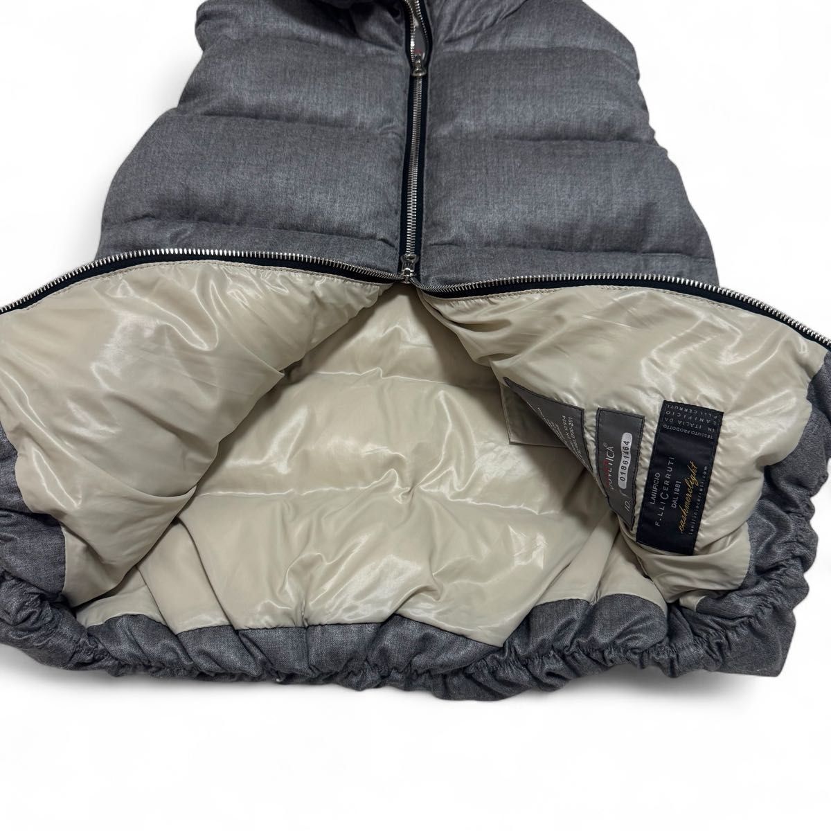  カシミヤ混 ギャランティーカード FEBEDUE デュベティカ ダウンベスト グレー 軽量 38 ダウンベスト キルティングベスト ジャケット アウター