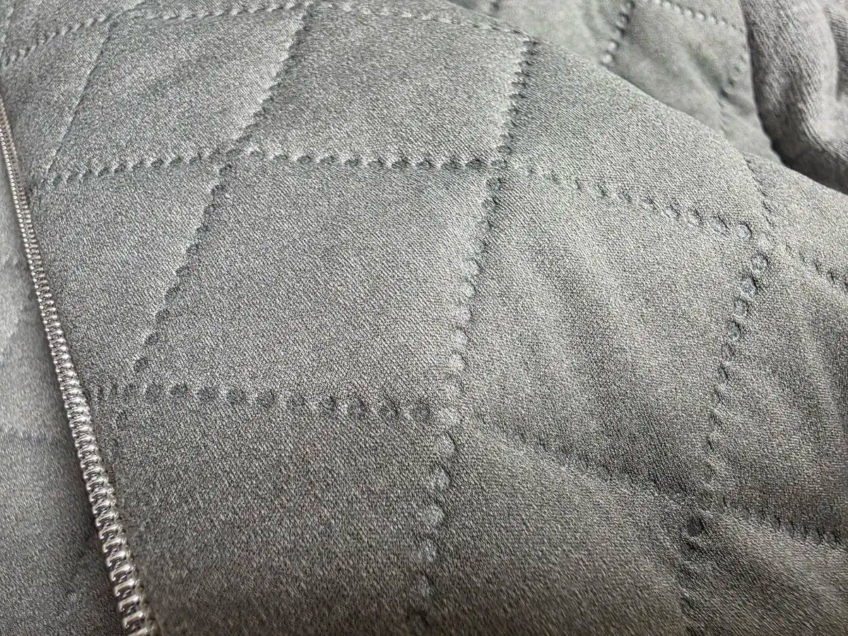 ウィンドブレーカー ジップアップ