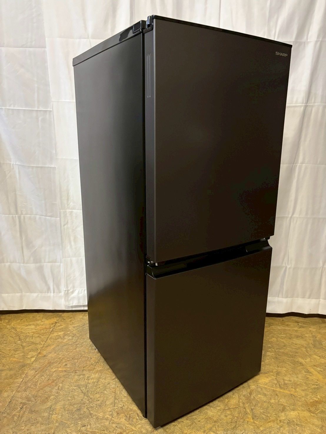 SHARP 2ドア冷蔵庫 SJ-D15J-H 2023年製 152L 両開き - メルカリ