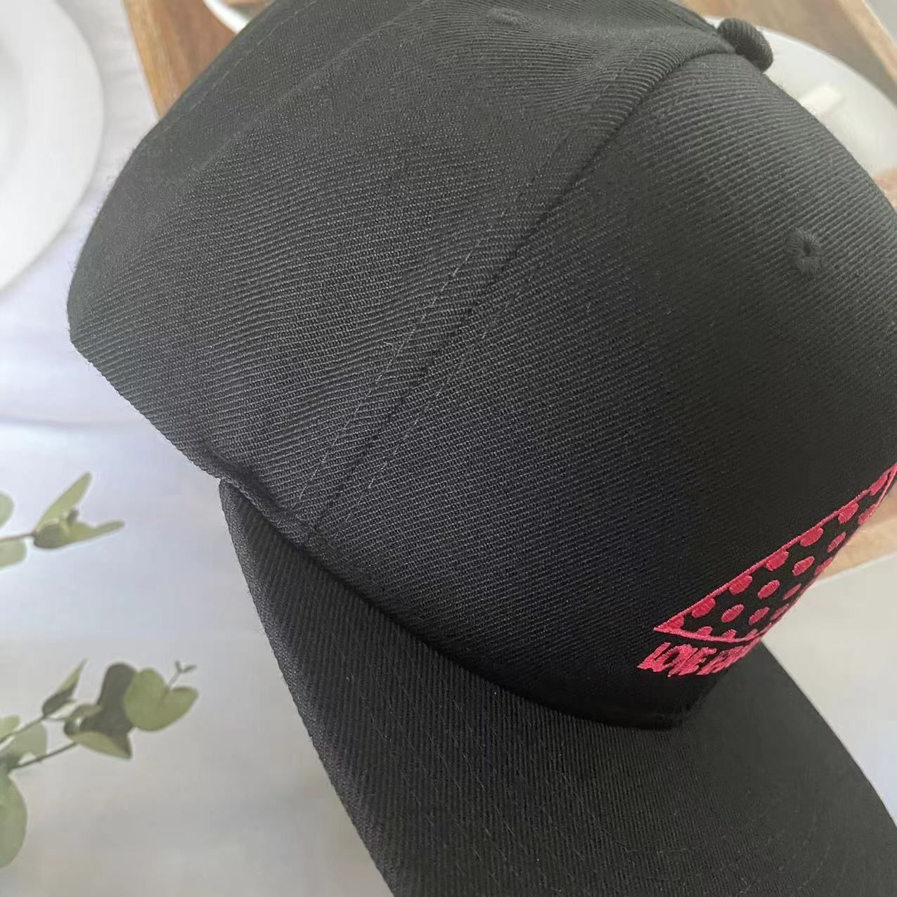 LOVE EAR ART】HRCSイベント限定 キャップ ブラック ピンク刺繍 - メルカリ