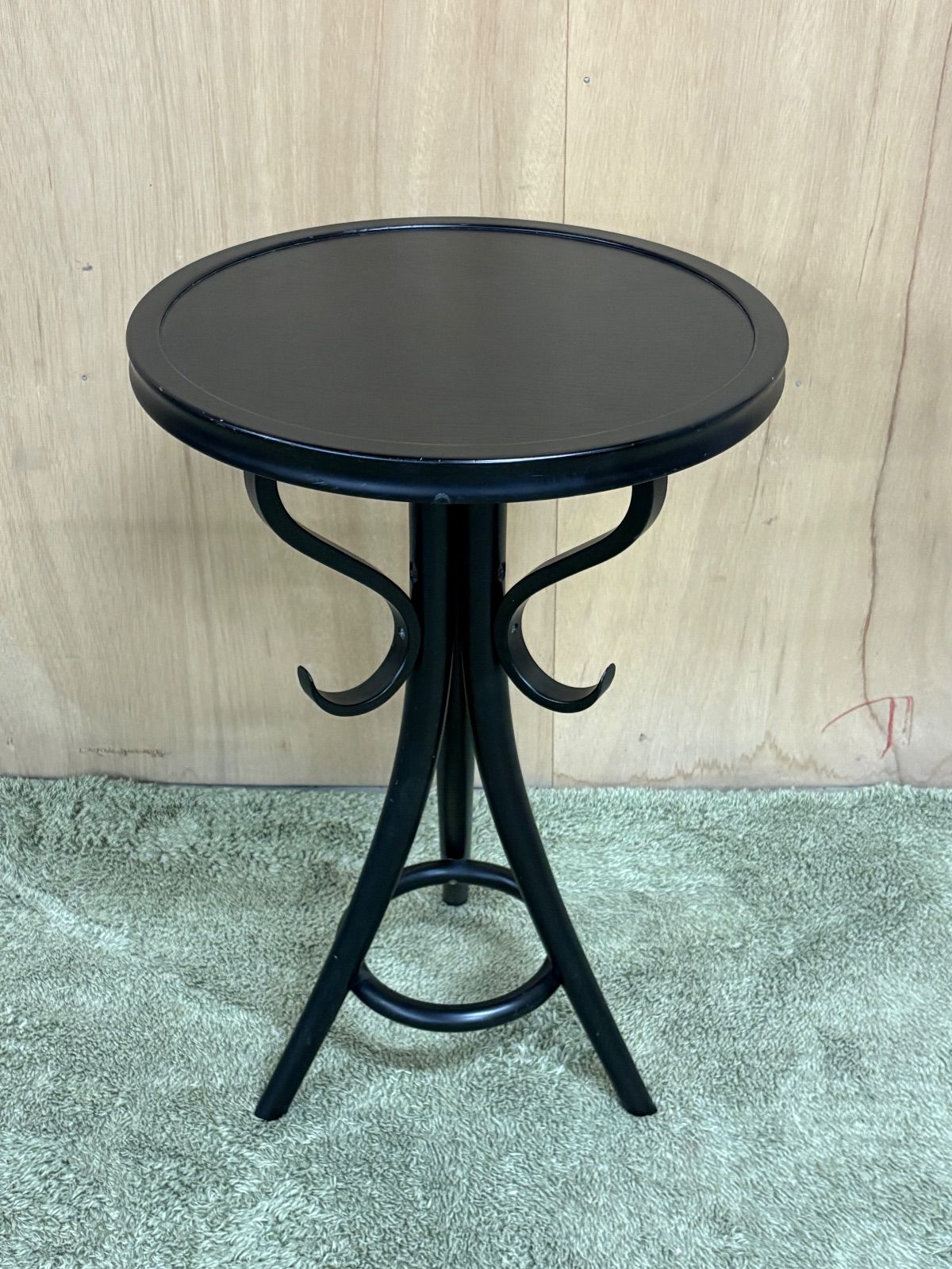 GL 104 山口県下松市より 美しい曲木のテーブル 秋田木工 IDC大塚家具 幅45 cm 奥45 高68