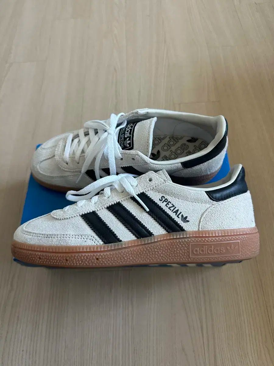 アディダス オリジナル ハンドボール スペツィアル 225mm